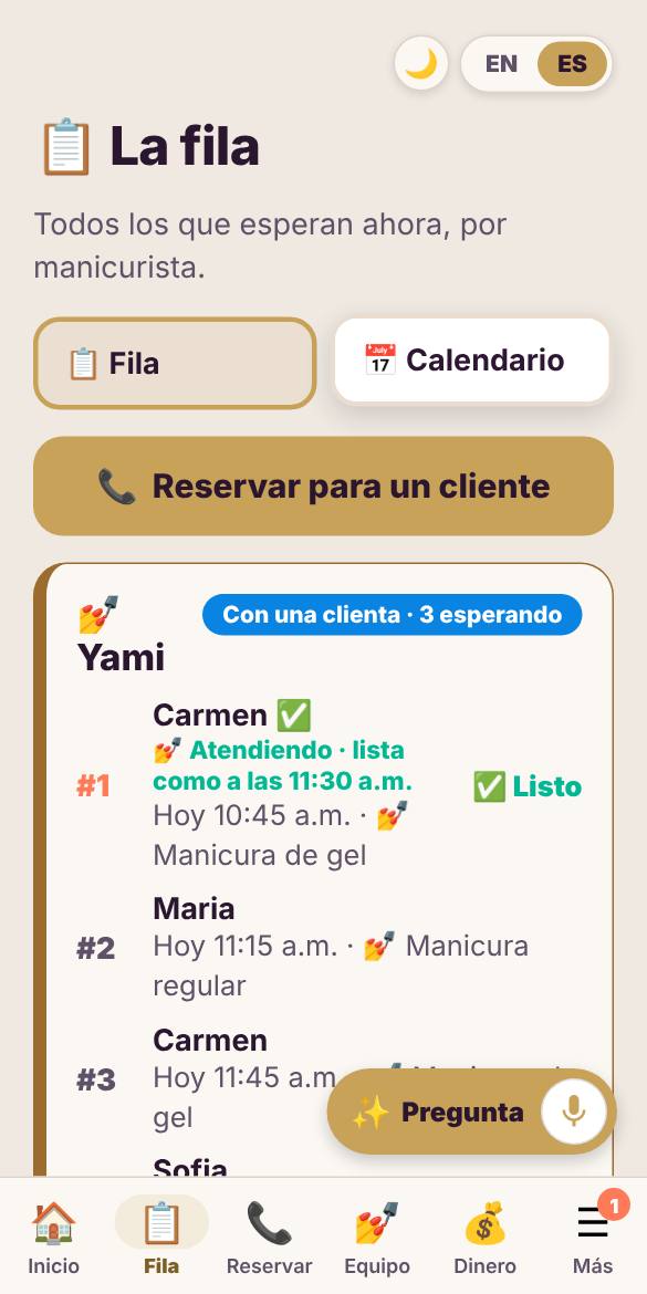 Abre La fila para ver los clientes de cada manicurista en orden, sin cita y con cita juntos.